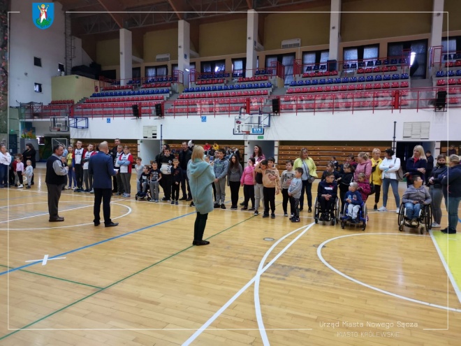 Uczestnicy wraz z organizatorami.